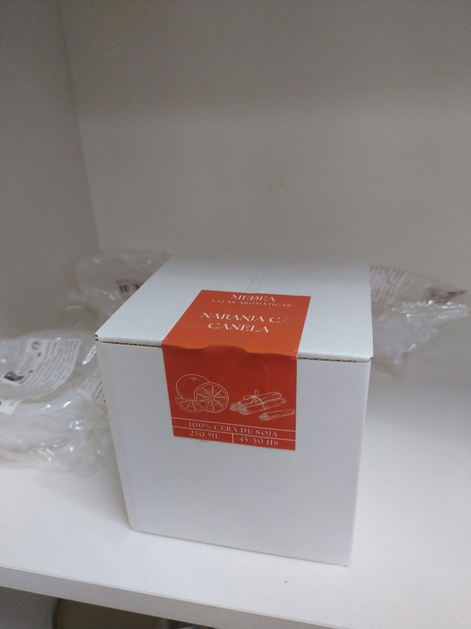 Vela Aromática Naranja con Canela en Pote de Vidrio 265 ml | Medea Velas - Imagen 2